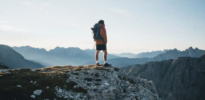 These adventurous zodiac signs love to travel, know These adventurous zodiac signs love to travel, know